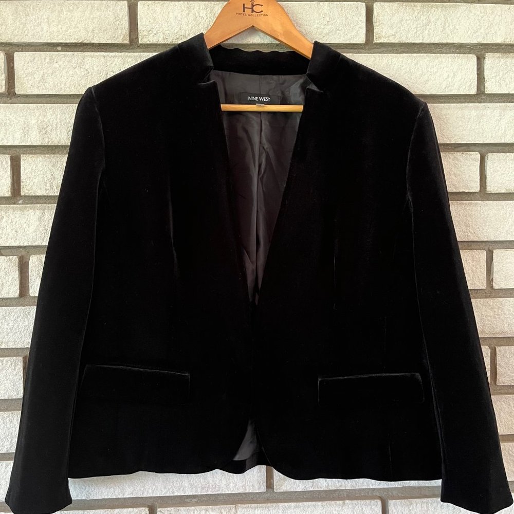 Nine West Black Velvet Blazer Size 12
